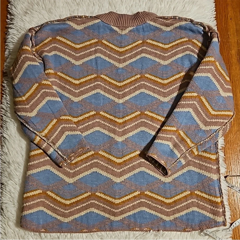 Free People Malibu Patterned Reversible Sweater Set - Picture 9 of 9